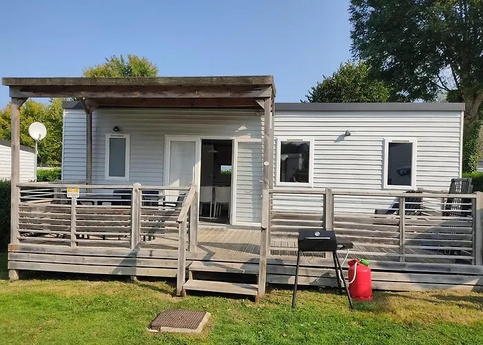 Camping 4 personnes proche plage et nature, 5 étoiles, piscine, restaurant
